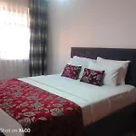 8 Kisilik Konforlu Ve Ferah Bir *