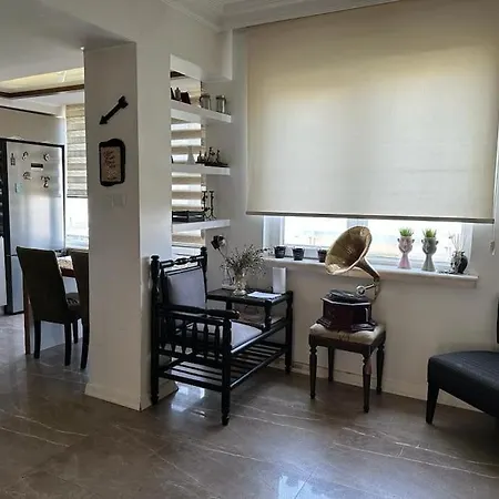 8 Kisilik Konforlu Ve Ferah Bir Villa *